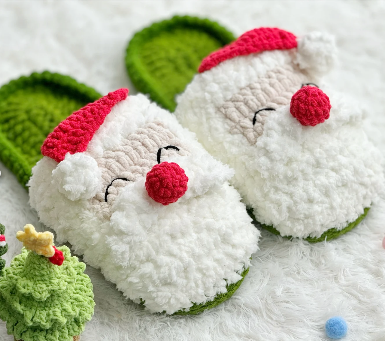 Santa Claus Slippers Pattern